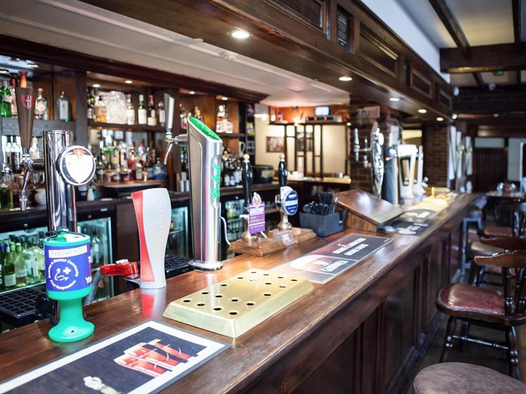 The Crewe Arms Hotel Екстериор снимка